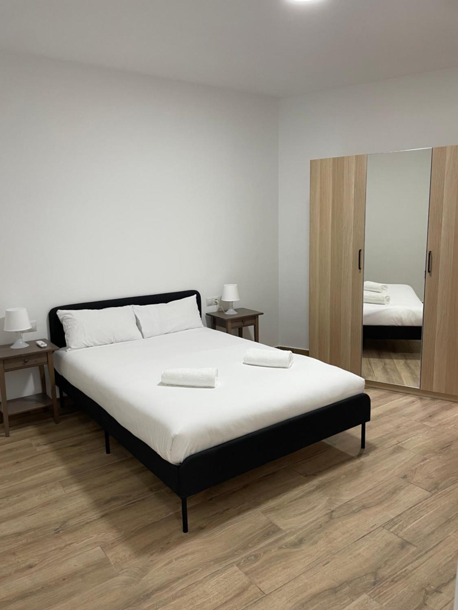 Apartamentos Tarradellas Sants Estació Barcelona