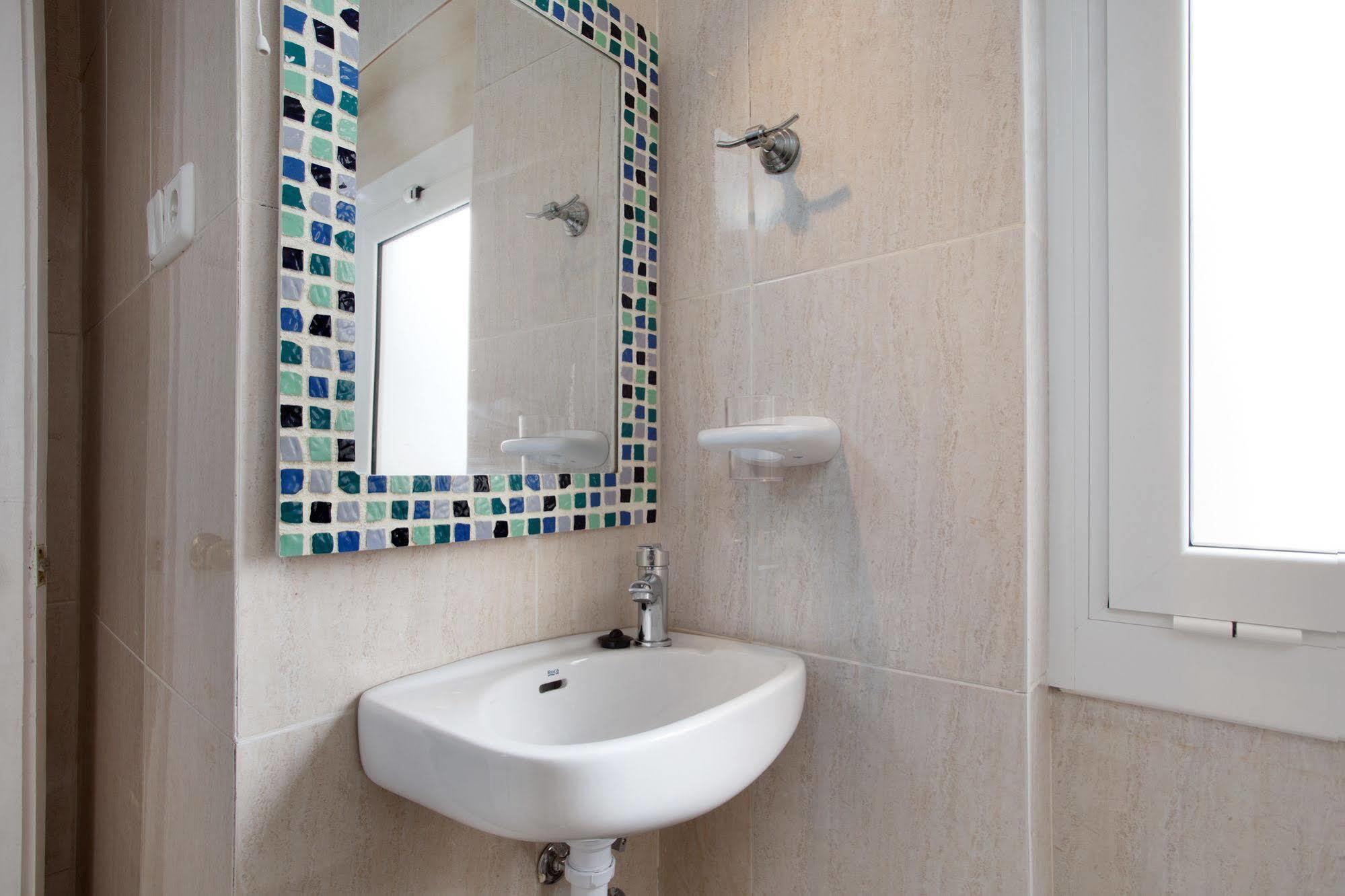 Apartamentos Tarradellas Sants Estació Barcelona